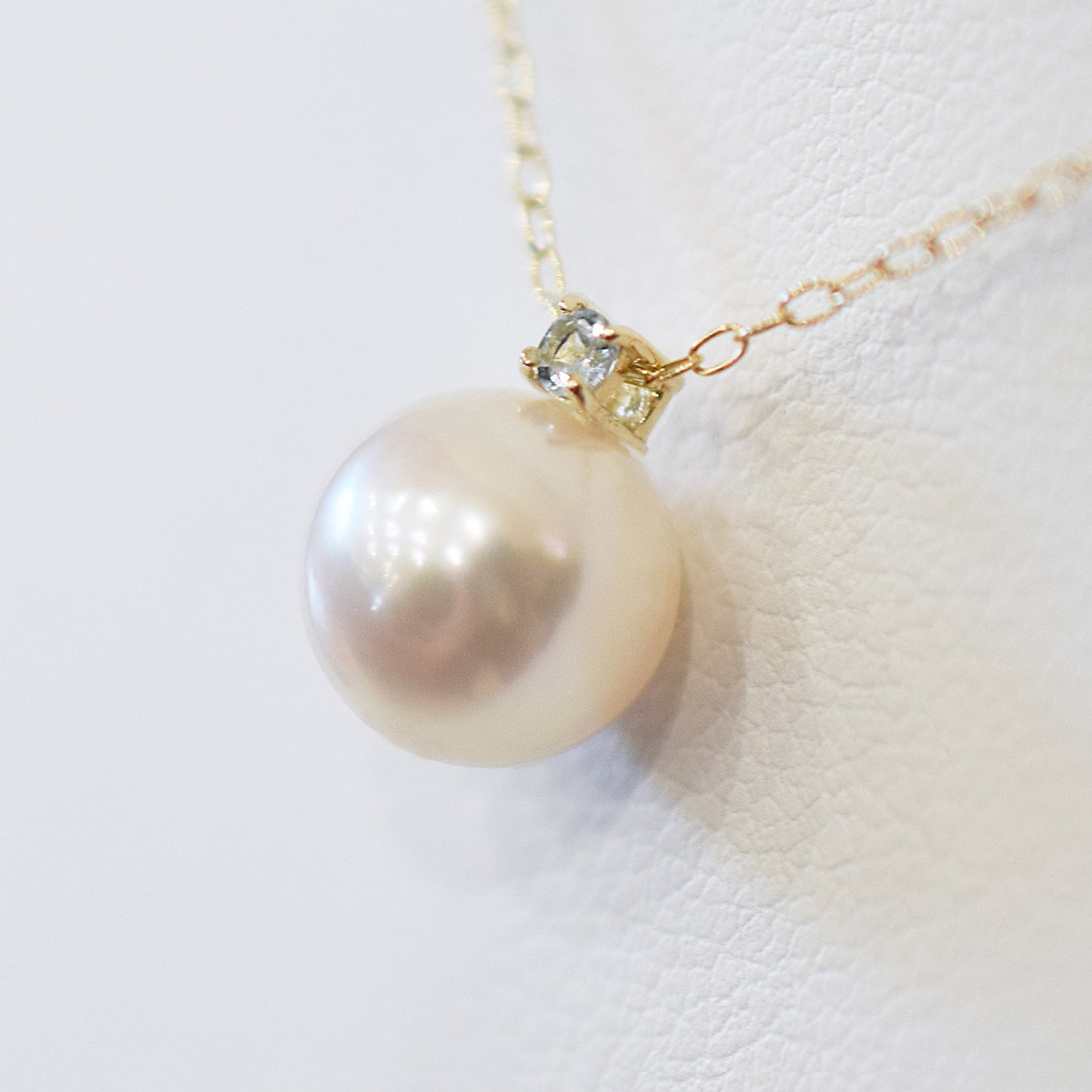 Hanadama rank White pink 8mm - 9.5mm Birthstone Aquamarine 10K pendant necklace Akoya Pearl Real Japan Seawater pearl