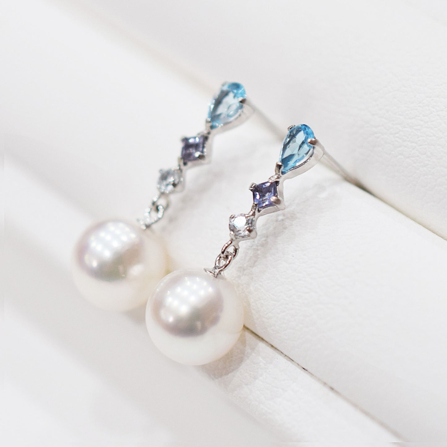 Hanadama rank Whitepink 7.5mm - 8.5mm K14WG Earrings Semi-precious stone Japan Blue topaz Iolite 00041