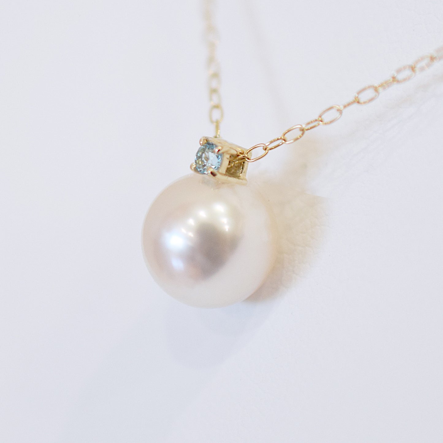 Hanadama rank White pink 8mm - 9.5mm Birthstone Blue Topaz 10K pendant necklace Akoya Pearl Real Japan Seawater pearl