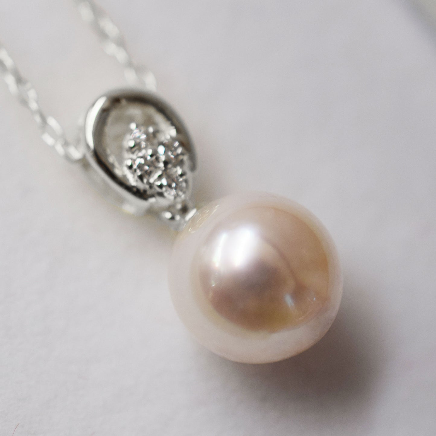 Hanadama rank White pink 9mm - 9.5mm pendant necklace Akoya Pearl diamond 0.03ct K18WG K10WG Real Japan Seawater pearl reenspearl akoyapearl