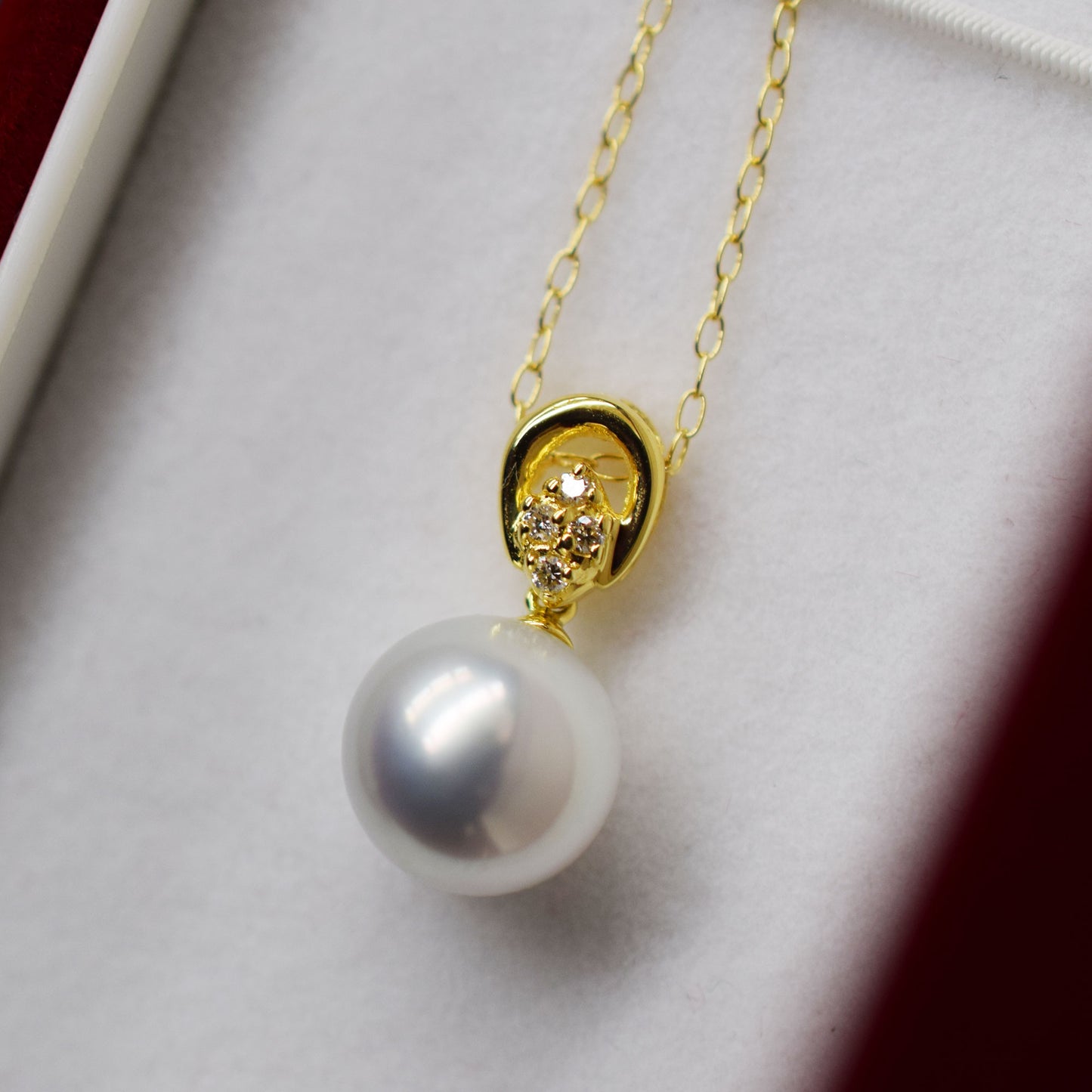Madama rank 9mm - 9.5mm Natural color Seawater Japanese Real akoya Pearl necklace K18YG K10YG pendant diamond 0.03ct Japan birthday あこや 真珠