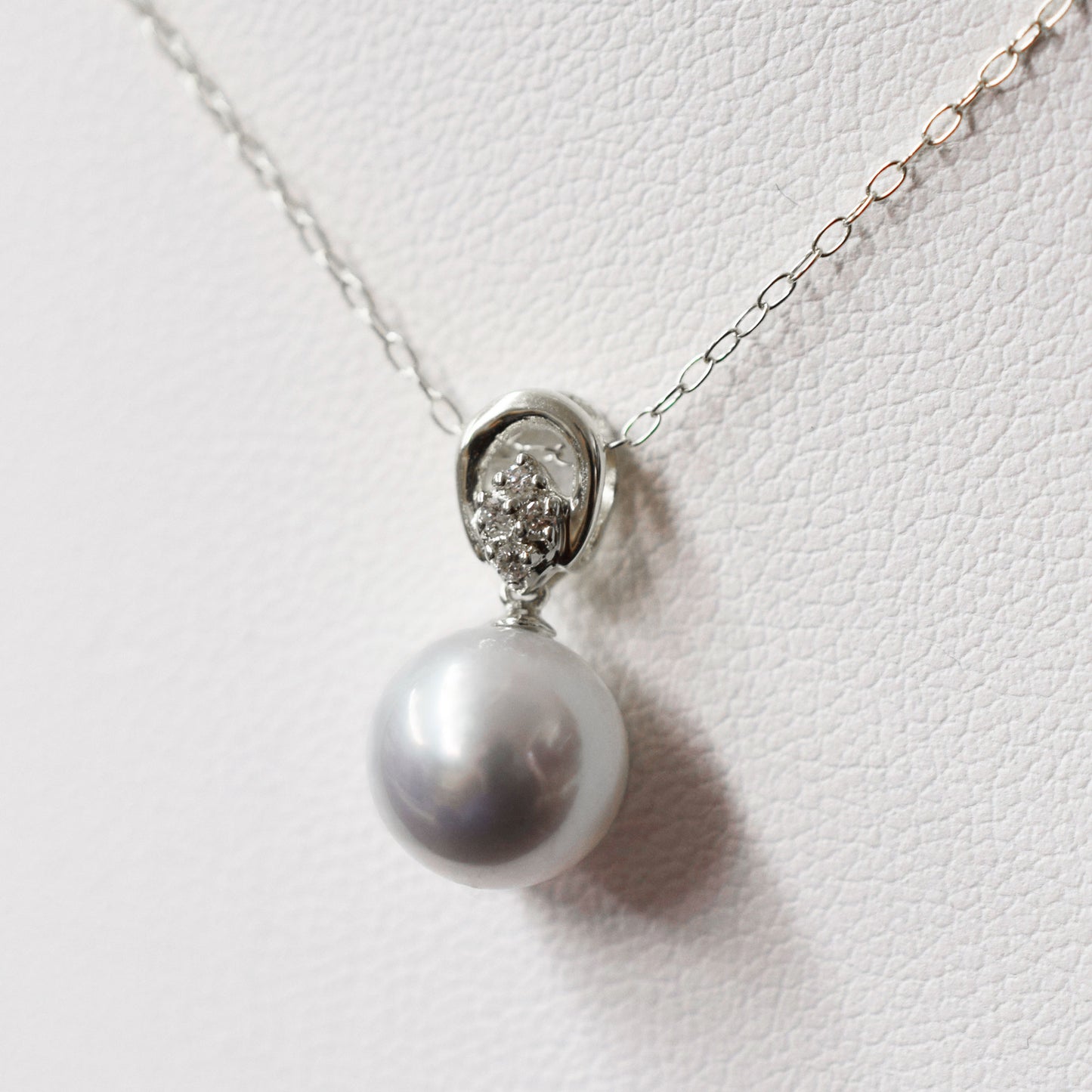 【K18YG / K18WG】Madama rank 9mm - 9.5mm Natural color Seawater Japanese Real akoya Pearl necklace pendant diamond 0.03ct Japan birthday あこや 真珠