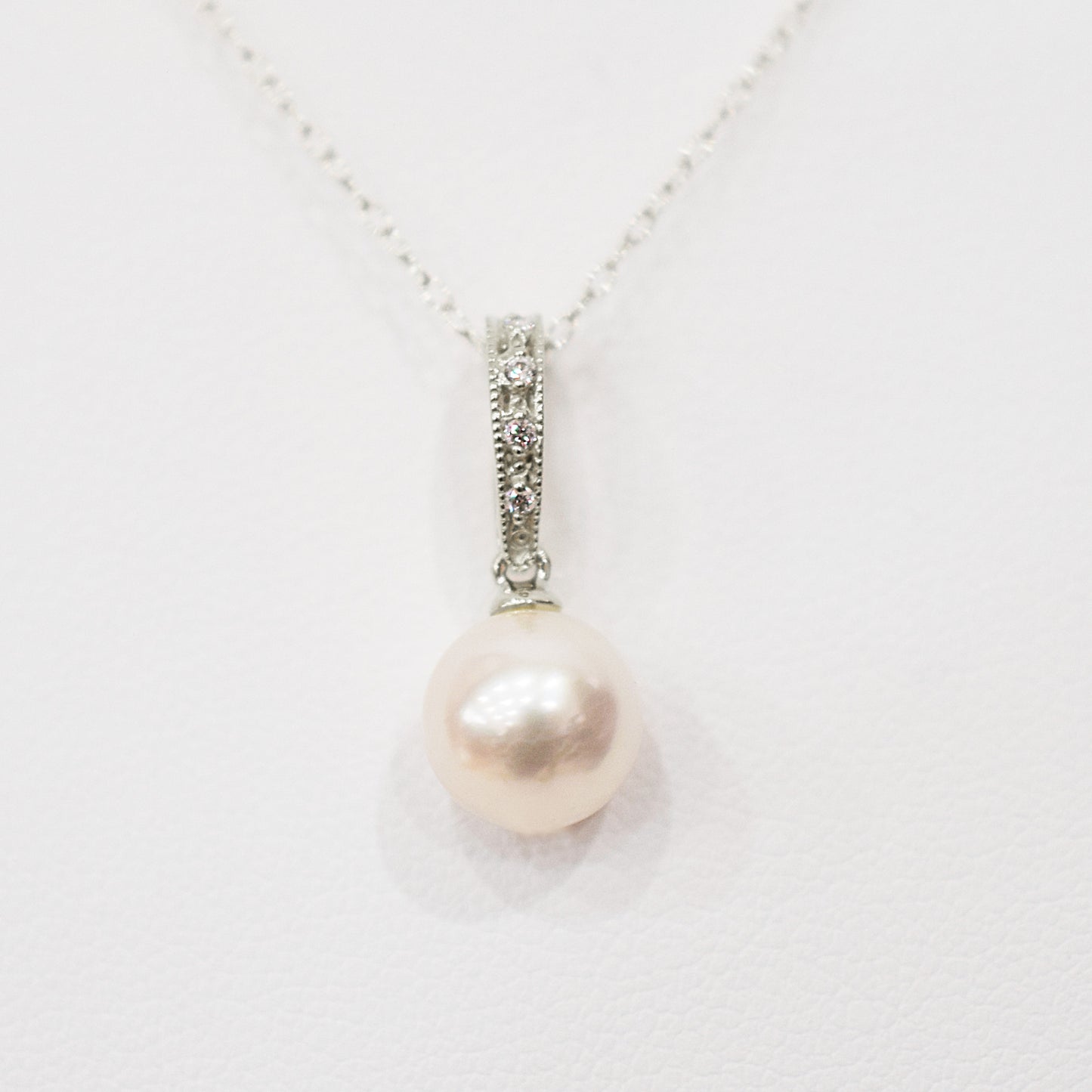 【K18YG / K18WG】Hanadama rank White pink 8mm - 9.5mm Diamond pendant necklace Akoya Pearl Real Japan Seawater pearl