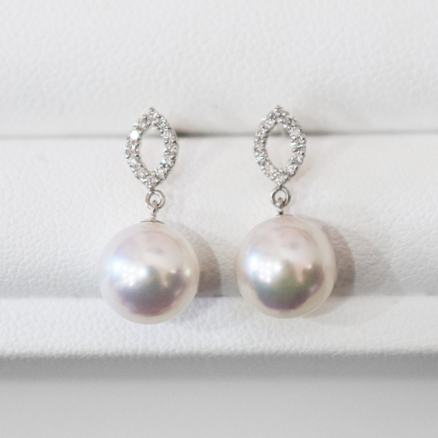 【K18YG / K18WG】Hanadama rank Whitepink 7.5mm - 8.5mm Earring Diamond 0.06ct Seawater Real Akoya Pearl Japan anniversary Japanese Wedding あこや 真珠