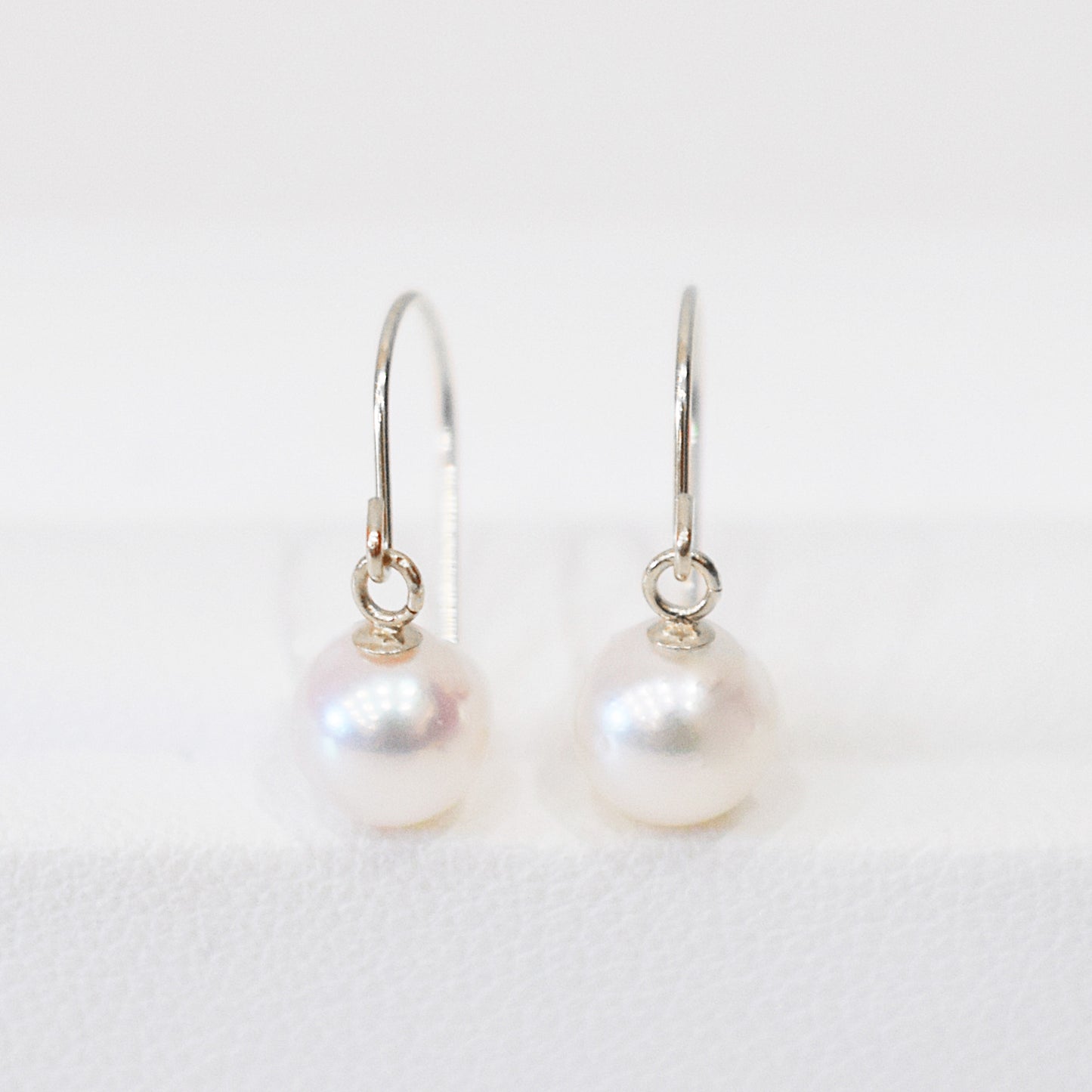 【K10 / K14 / K18】Hanadama rank White pink 5.5mm - 6mm Hook earrings Seawater Real Akoya Pearl Japan anniversary Earring Japanese Wedding Ssize 日本 天草