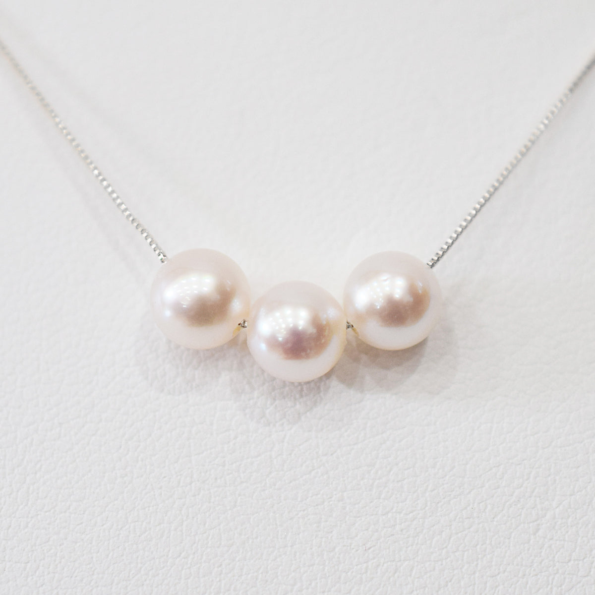 【K10 / K18】Rare White pink 5.5mm - 6.5mm Seawater Real 3pc Akoya Pearl necklace AkoyaPearl Japan あこや 真珠