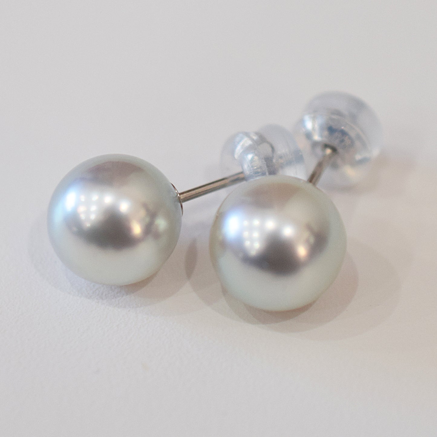 <SALE> Limited to actual item Natural color 9mm - 9.5mm Seawater Akoya Pearl Natural color Stud Earrings Pt900 From Japan Japanese akoyapearl reenspearl