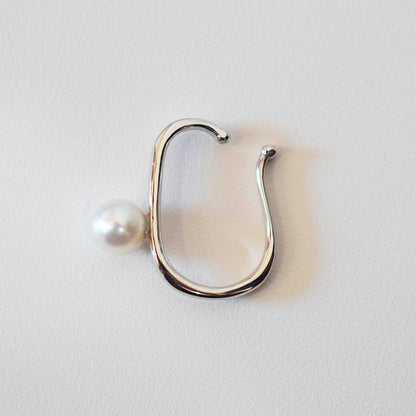 Hanadama rank White pink 6mm - 6.5mm akoya pearl SV Ear Cuff Seawater Japan Japanese 真珠 あこや