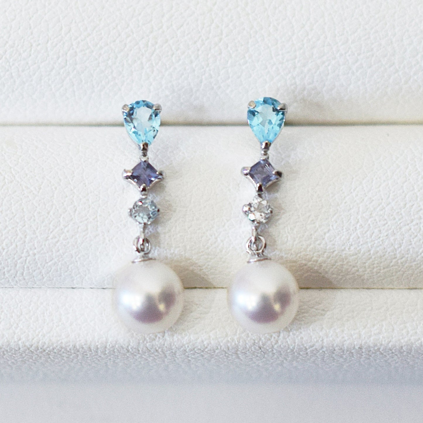 Hanadama rank Whitepink 5.5mm - 6.5mm K14WG Earrings Semi-precious stone Japan Blue topaz Iolite