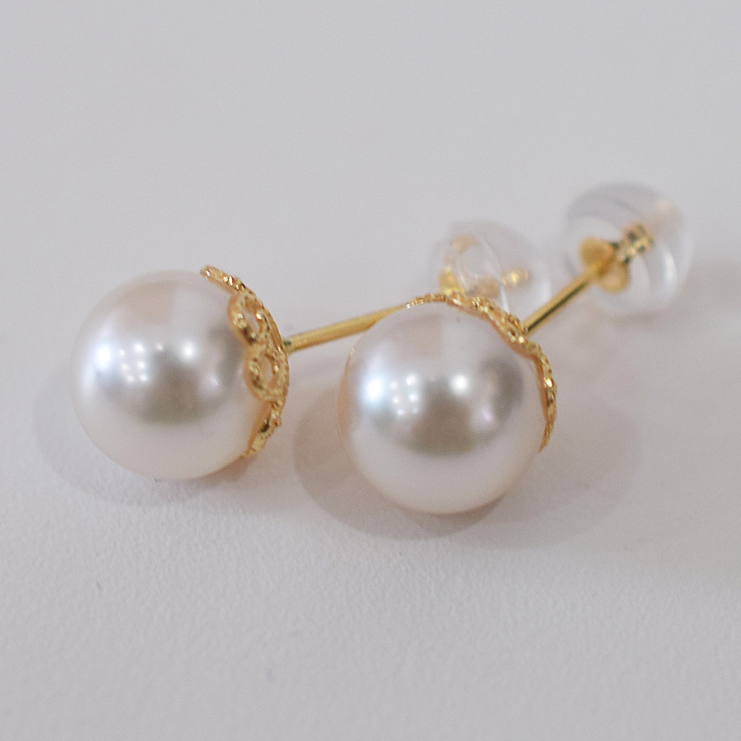 <SALE> Limited to actual item White pink 7.5mm - 8mm Seawater Akoya Pearl Stud Earrings 18K From Japan Japanese akoyapearl reenspearl