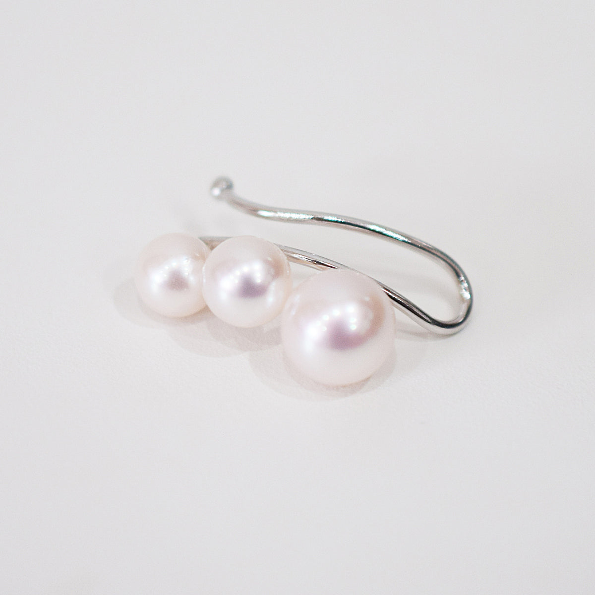 【SV925】Hanadama rank White pink 5.5mm - 7.5mm akoya pearl Ear Cuff Seawater Japan Japanese 真珠 あこや