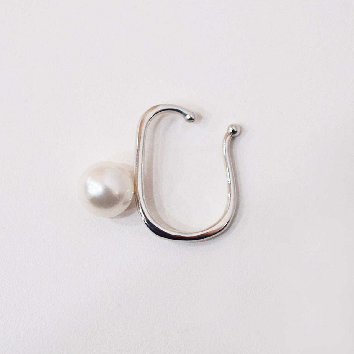 【SV】Hanadama rank White pink 5.5mm - 8mm akoya pearl Ear Cuff Seawater Japan Japanese 真珠 あこや