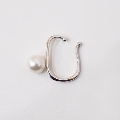【SV】Hanadama rank White pink 5.5mm - 8mm akoya pearl Ear Cuff Seawater Japan Japanese 真珠 あこや