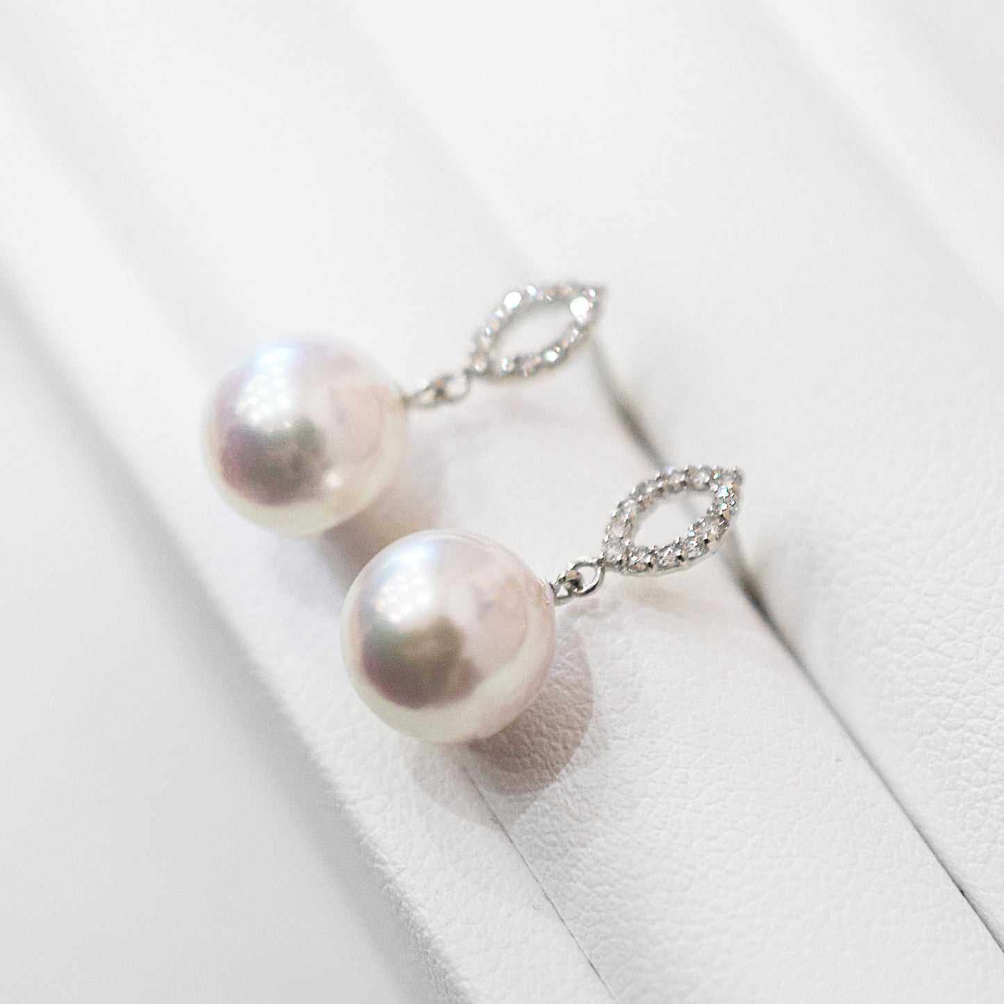 【K18YG / K18WG】Hanadama rank Whitepink 7.5mm - 8.5mm Earring Diamond 0.06ct Seawater Real Akoya Pearl Japan anniversary Japanese Wedding あこや 真珠