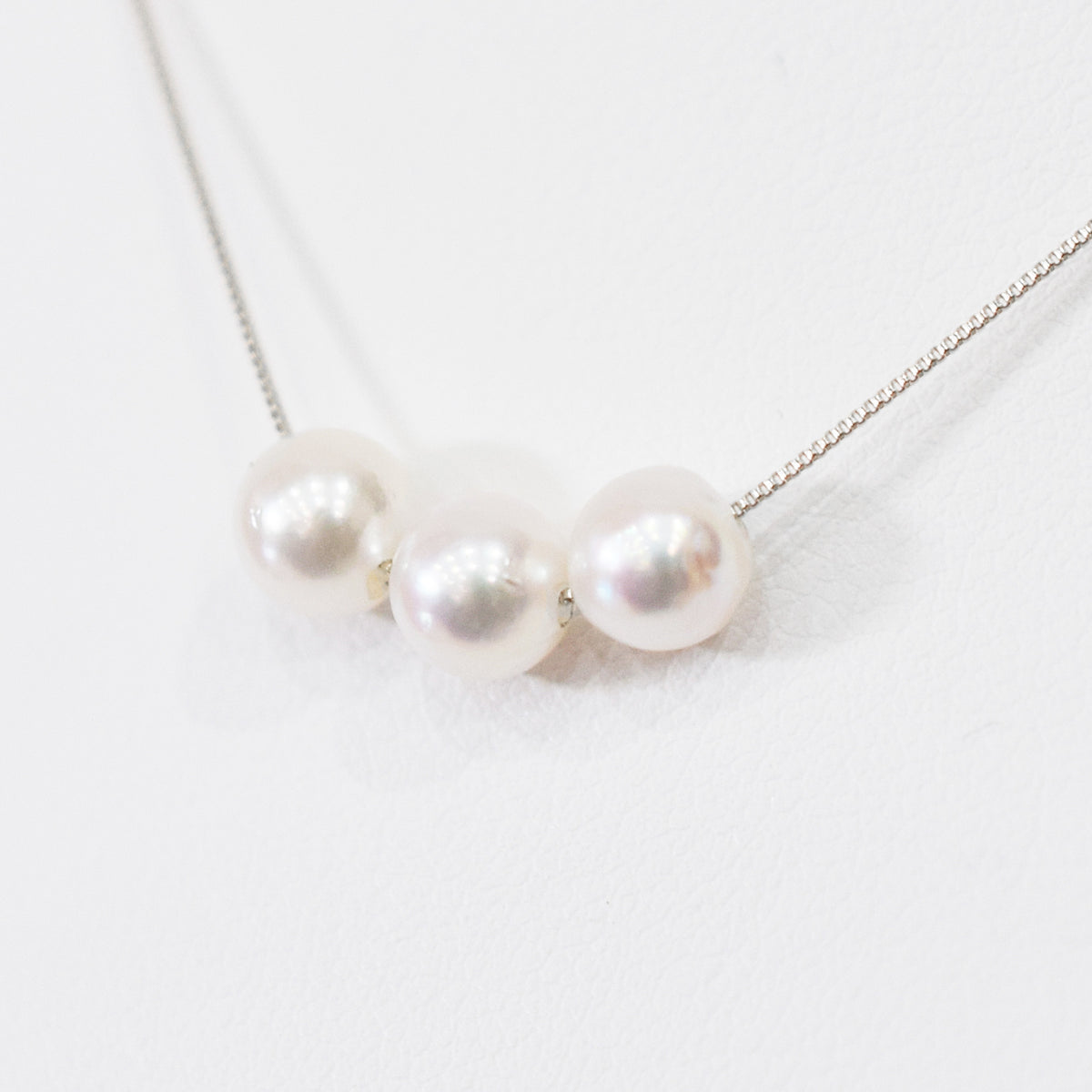 【K10 / K18】Rare White pink 5.5mm - 6.5mm Seawater Real 3pc Akoya Pearl necklace AkoyaPearl Japan あこや 真珠