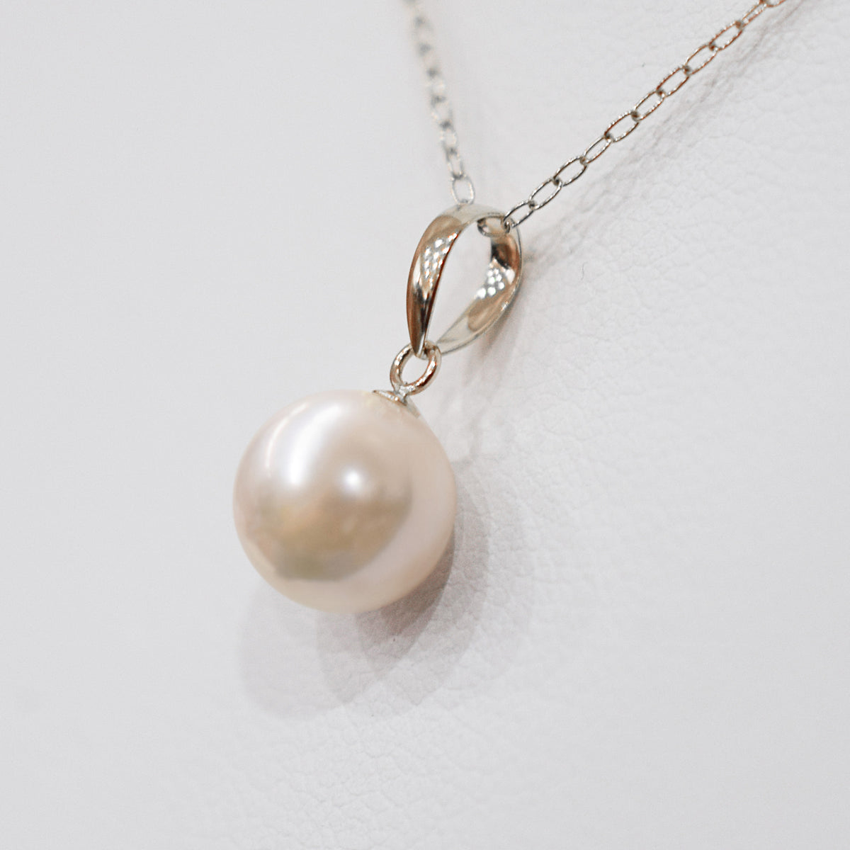 【K18YG / K18WG】Hanadama rank White pink 8mm - 8.5mm pendant necklace Akoya Pearl Real Japan Seawater pearl reenspearl akoyapearl