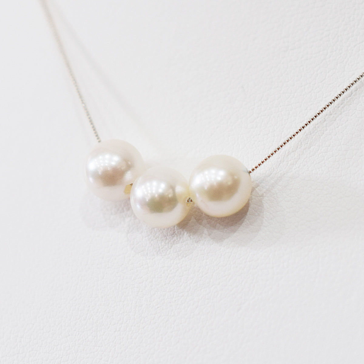 【K10 / K18】Rare White pink 7.5mm - 8.5mm Seawater Real 3pc Akoya Pearl necklace AkoyaPearl Japan あこや 真珠