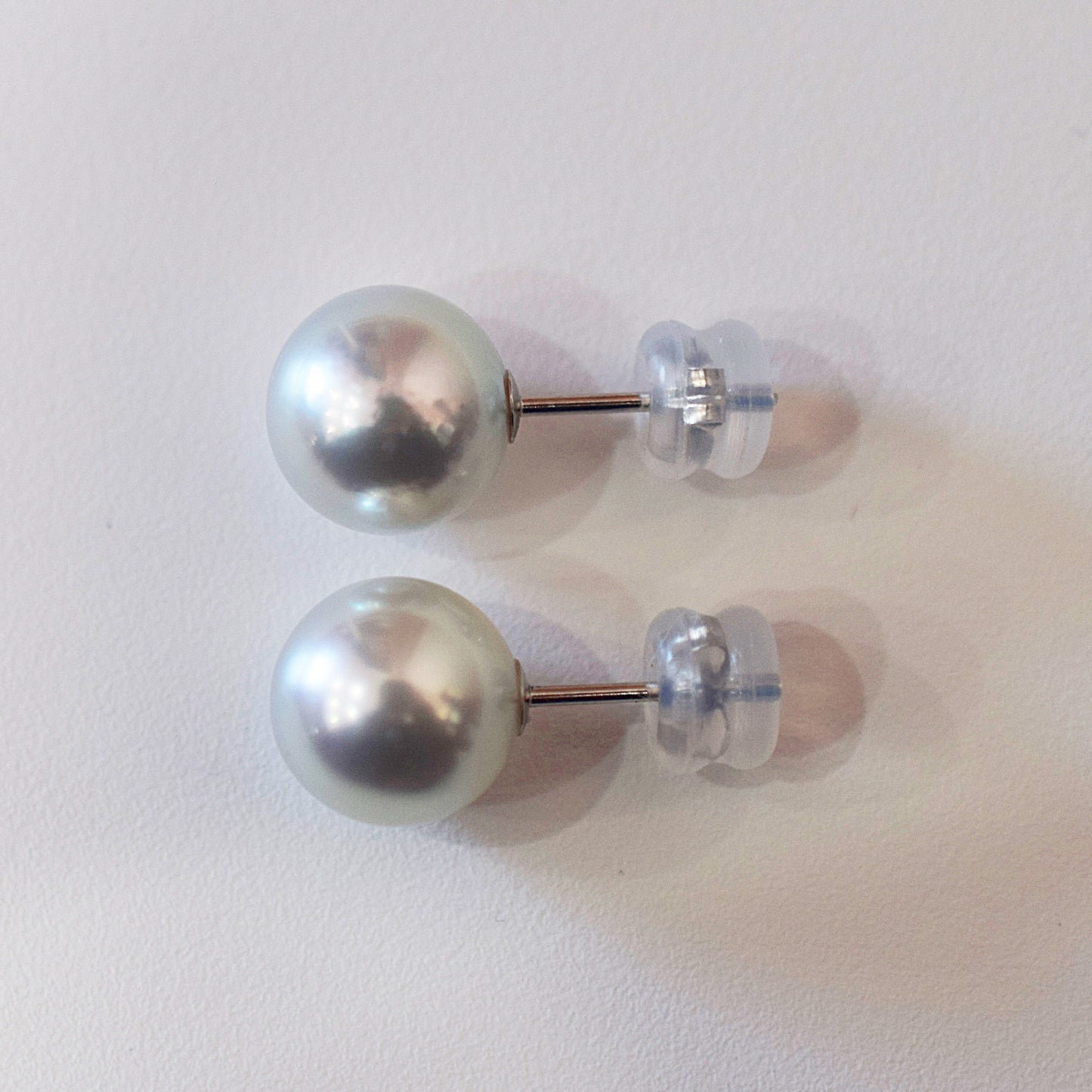 <SALE> Limited to actual item Natural color 9mm - 9.5mm Seawater Akoya Pearl Natural color Stud Earrings Pt900 From Japan Japanese akoyapearl reenspearl