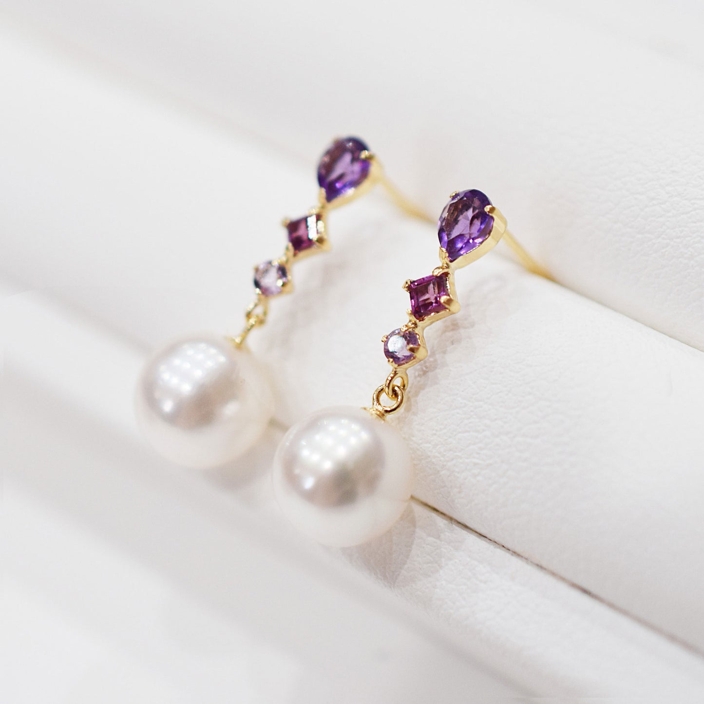 Hanadama rank Whitepink 7.5mm - 8.5mm K18YG Earrings Semi-precious stone Japan Amethyst Rhodolite Garnet 00061