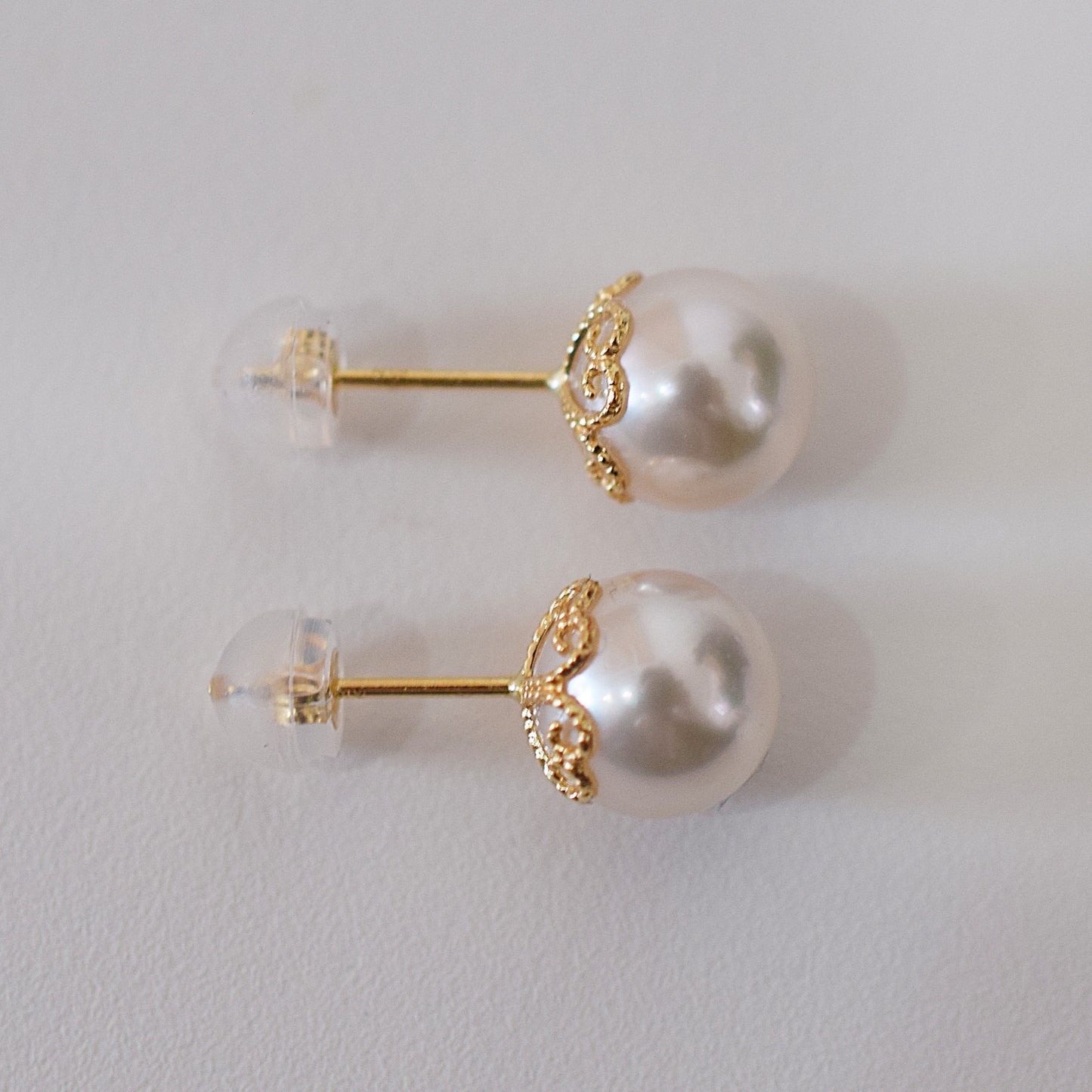 <SALE> Limited to actual item White pink 7.5mm - 8mm Seawater Akoya Pearl Stud Earrings 18K From Japan Japanese akoyapearl reenspearl
