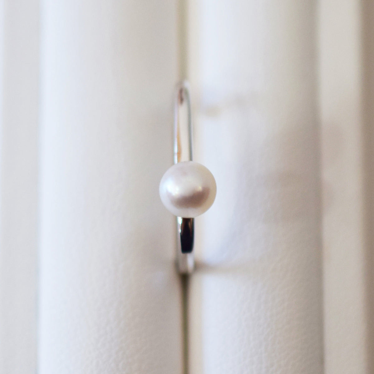 【SV】Hanadama rank White pink 5.5mm - 8mm akoya pearl Ear Cuff Seawater Japan Japanese 真珠 あこや