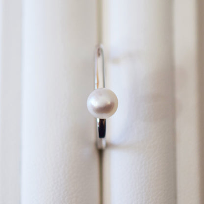 【SV】Hanadama rank White pink 5.5mm - 8mm akoya pearl Ear Cuff Seawater Japan Japanese 真珠 あこや