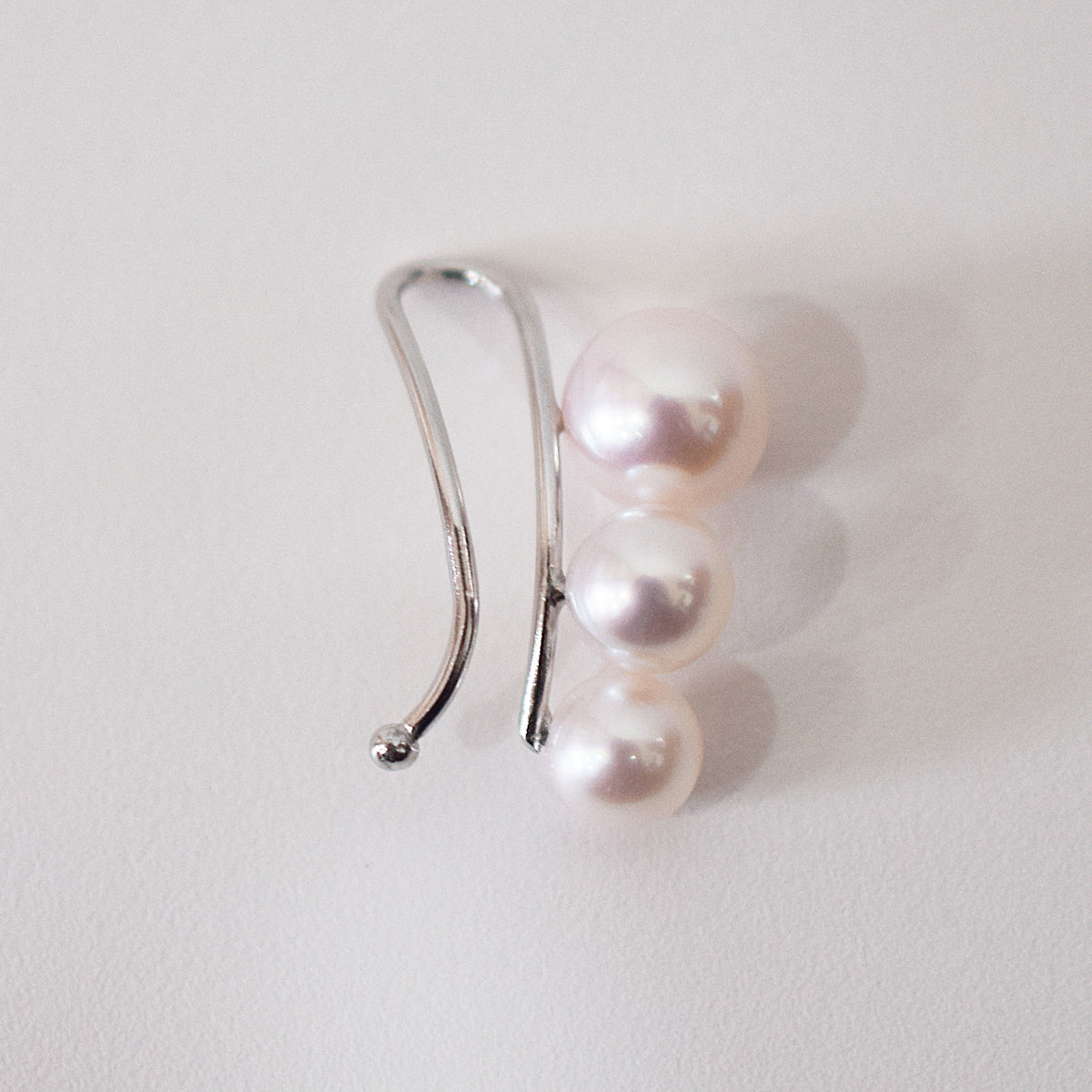 【SV925】Hanadama rank White pink 5.5mm - 7.5mm akoya pearl Ear Cuff Seawater Japan Japanese 真珠 あこや