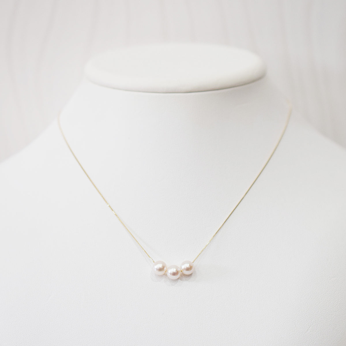 【K10 / K18】Rare White pink 5.5mm - 6.5mm Seawater Real 3pc Akoya Pearl necklace AkoyaPearl Japan あこや 真珠
