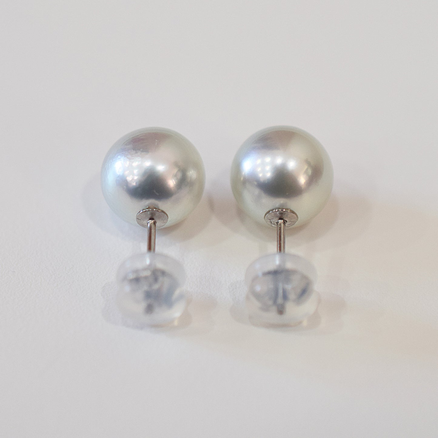 <SALE> Limited to actual item Natural color 9mm - 9.5mm Seawater Akoya Pearl Natural color Stud Earrings Pt900 From Japan Japanese akoyapearl reenspearl