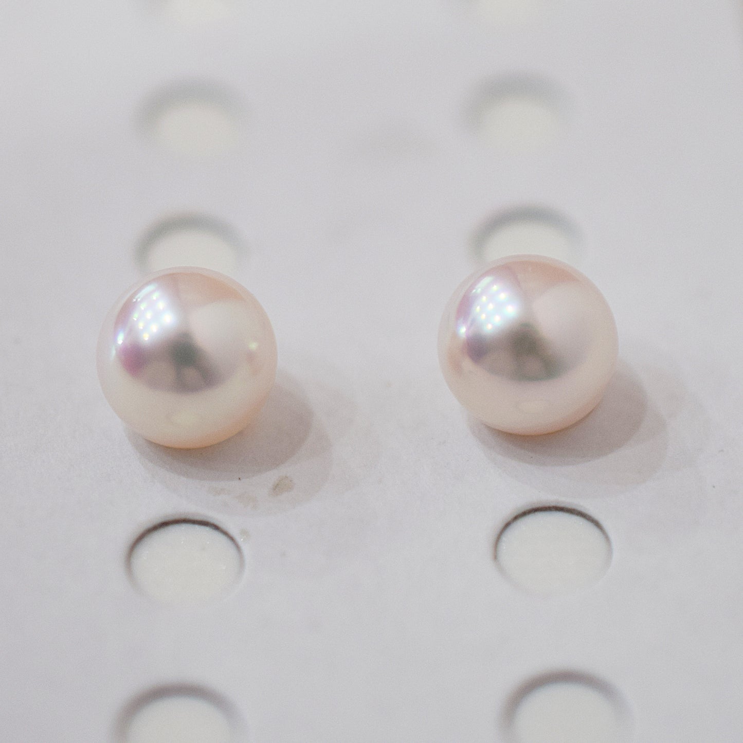 AAA rank 8mm - 8.5mm White pink tennyo color Akoya Pearl Earring Japan Japanese Seawater pearl reenspearl 18K 14K akoyapearl 1pair 2pc