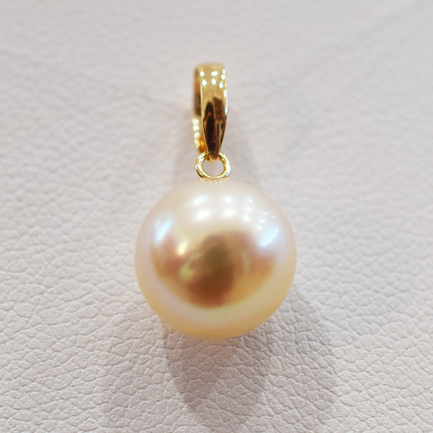 <SALE> Limited to actual item 9.7mm Only penrant top Natural color Seawater Real Japanese akoya Pearl 18K Japan birthday あこや 真珠