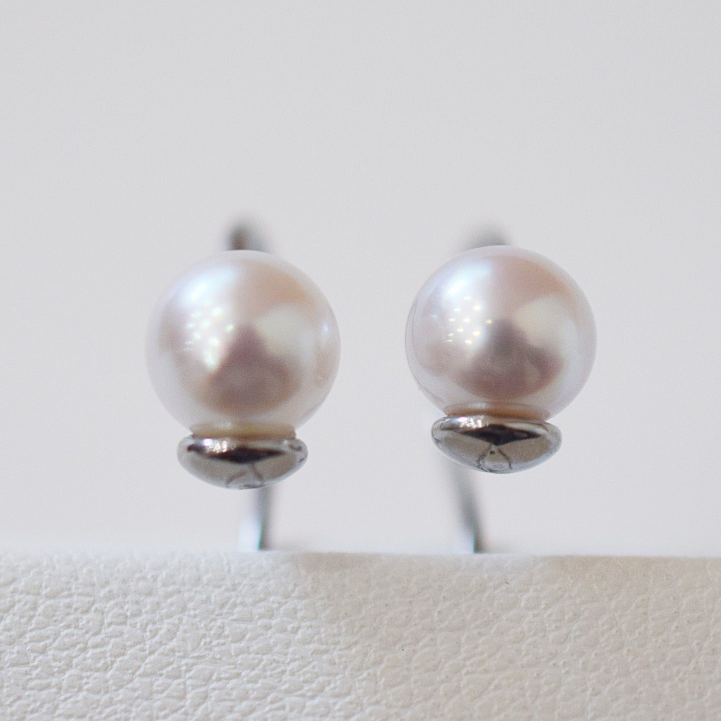 Actual product White pink akoya pearl 6mm - 6.5mm Surgical Stainless Steel Seawater Akoya Pearl Hook Earrings Japan
