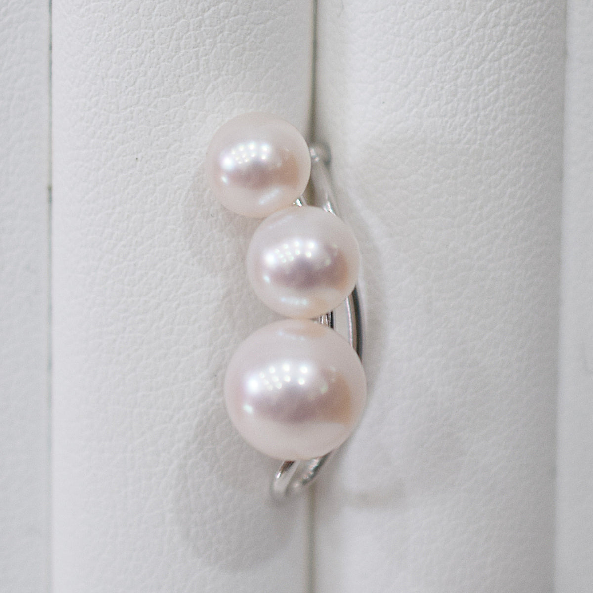 【SV925】Hanadama rank White pink 5.5mm - 7.5mm akoya pearl Ear Cuff Seawater Japan Japanese 真珠 あこや