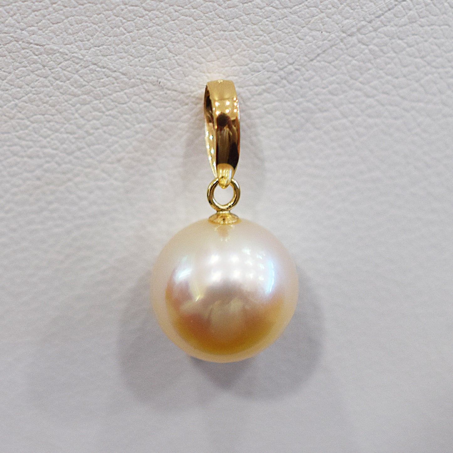 <SALE> Limited to actual item 9.7mm Only penrant top Natural color Seawater Real Japanese akoya Pearl 18K Japan birthday あこや 真珠