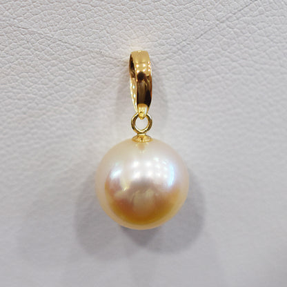 <SALE> Limited to actual item 9.7mm Only penrant top Natural color Seawater Real Japanese akoya Pearl 18K Japan birthday あこや 真珠