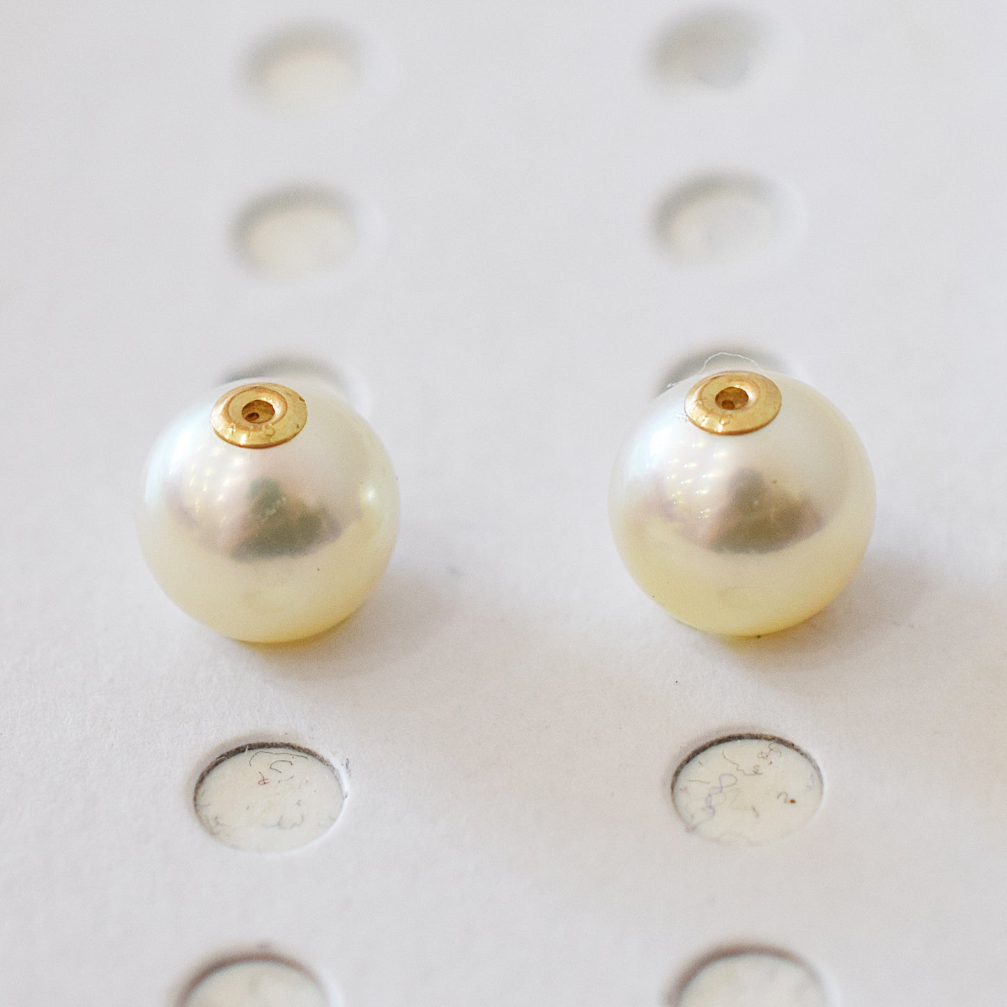 <SALE> Limited to actual item 9mm - 9.5mm Natural color Sea Real Akoya Pearl Earring back Only K18 Japanese akoyapearl reenspearl 日本 天草 真珠 あこや