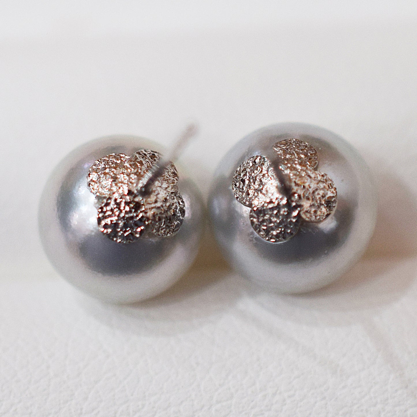 <SALE> Limited to actual item Natural color silver 9mm - 9.5mm Seawater Akoya Pearl Stud Earring 14K Japan Japanese Seawater reenspearl あこや 日本