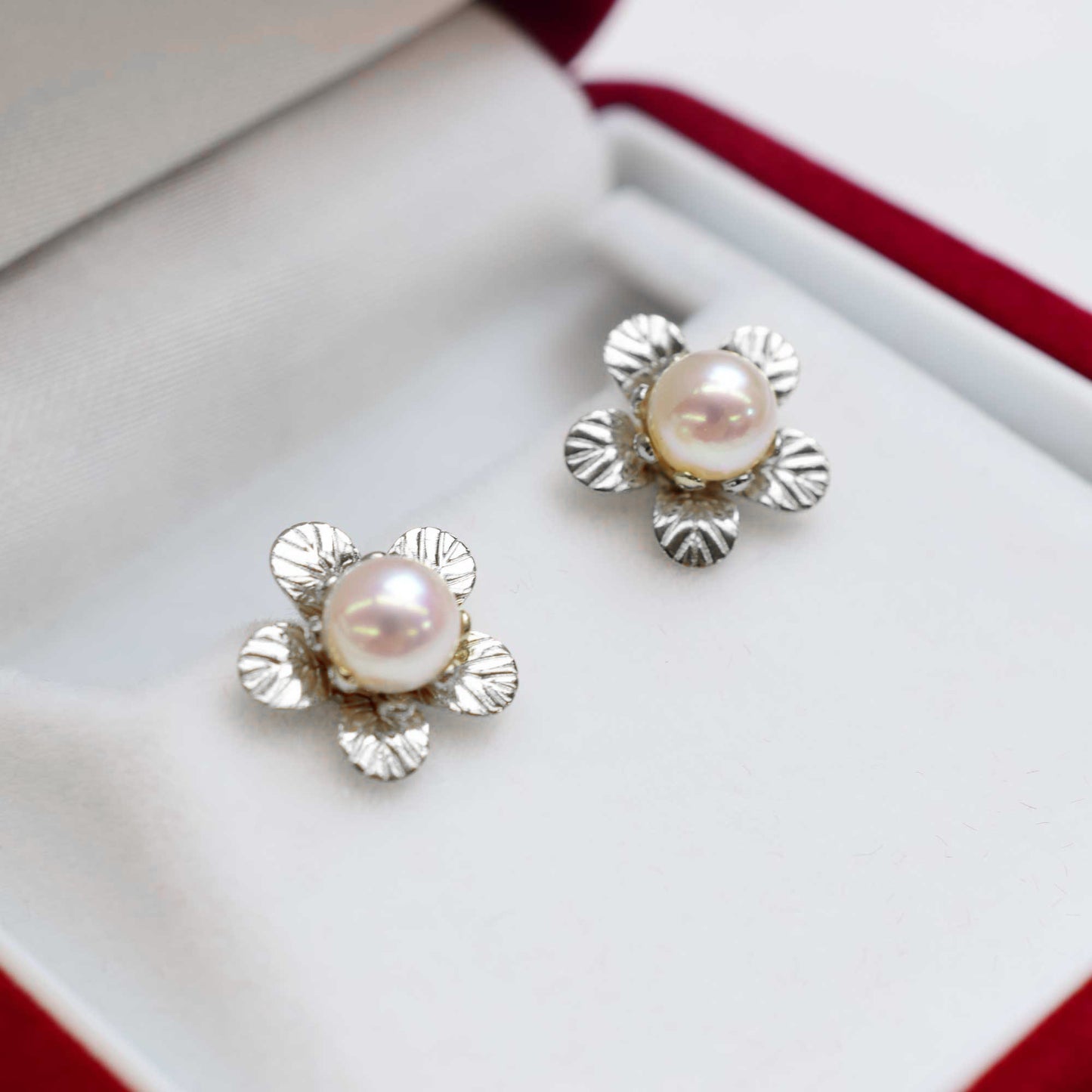 【K10YG / K10WG】Rare White pink 5mm - 6mm Sea Real Akoya Pearl Earring Japan 1pair Japanese reenspearl birthday