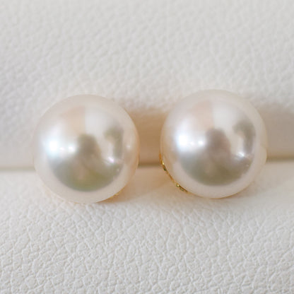 <SALE> Limited to actual item White pink 7.5mm - 8mm Seawater Akoya Pearl Stud Earrings 18K From Japan Japanese akoyapearl reenspearl