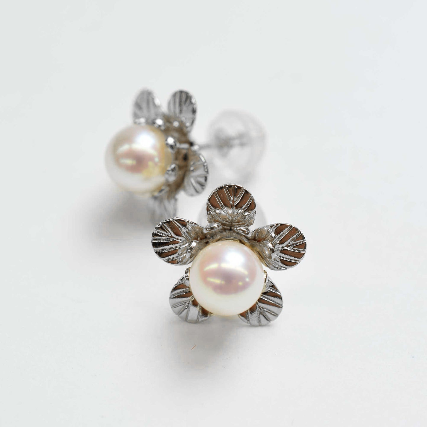 【K10YG / K10WG】Rare White pink 5mm - 6mm Sea Real Akoya Pearl Earring Japan 1pair Japanese reenspearl birthday