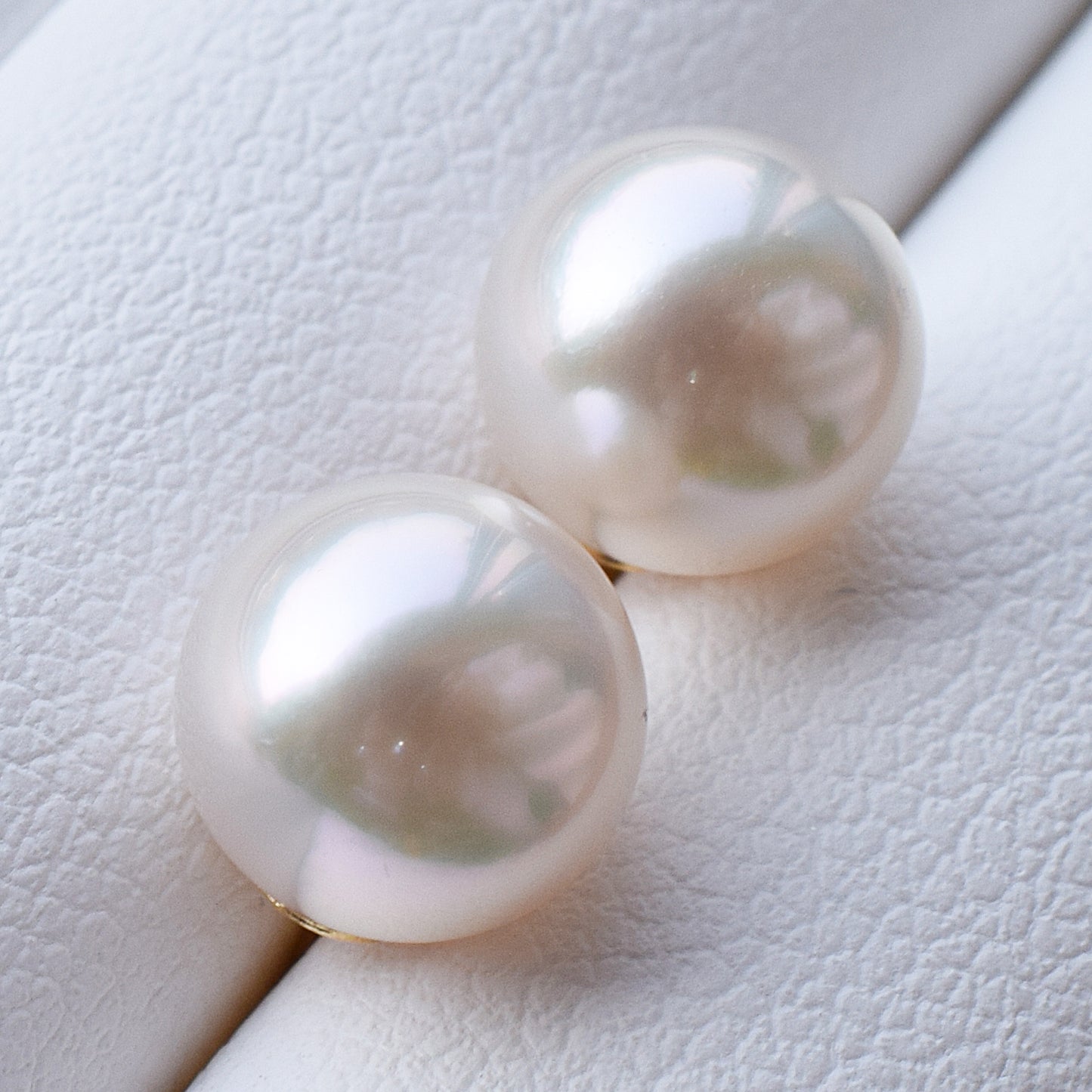 <SALE> Limited to actual item White pink 7.5mm - 8mm Seawater Akoya Pearl Stud Earrings 18K From Japan Japanese akoyapearl reenspearl