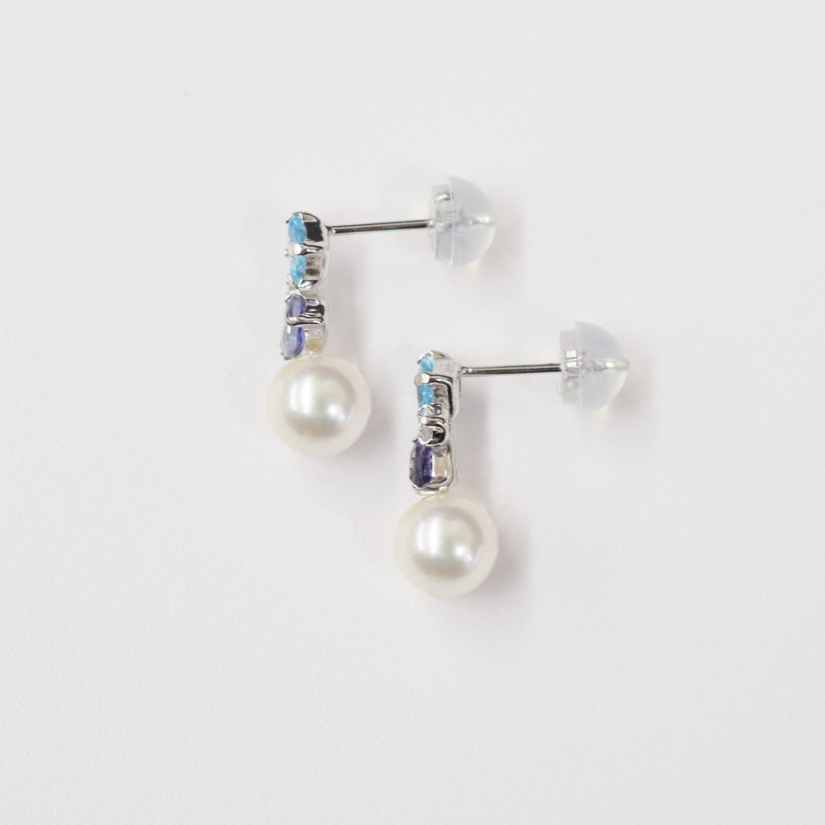 Hanadama rank Whitepink 5.5mm - 6.5mm K14WG Earrings Semi-precious stone Japan Blue topaz White topaz Iolite