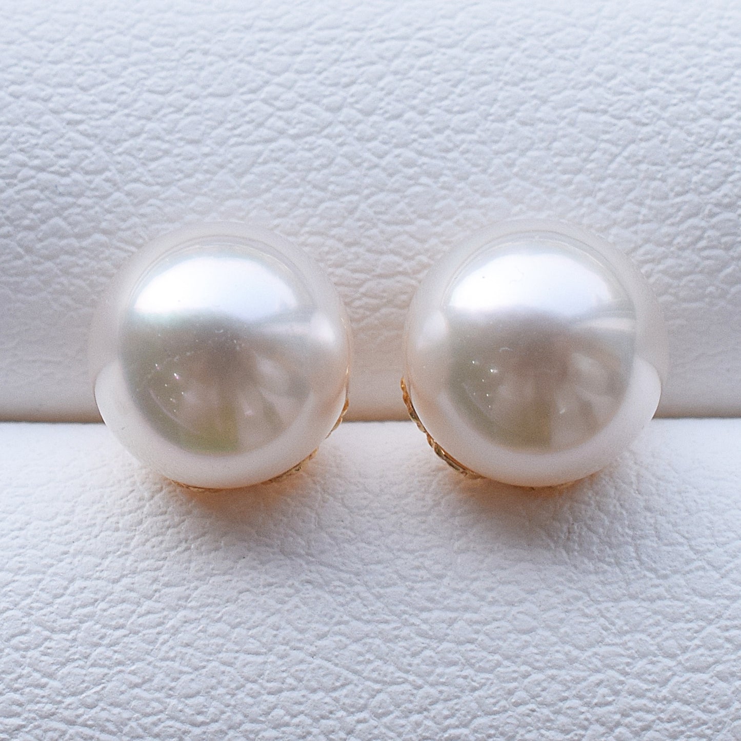 <SALE> Limited to actual item White pink 7.5mm - 8mm Seawater Akoya Pearl Stud Earrings 18K From Japan Japanese akoyapearl reenspearl