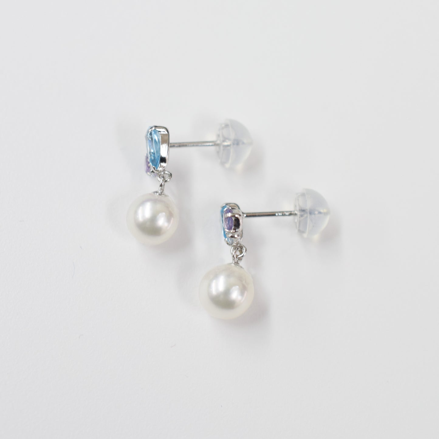 Hanadama rank Whitepink 5.5mm - 6.5mm Earrings Semi-precious stone Japan Blue topaz Light amethyst White Topaz あこや 真珠
