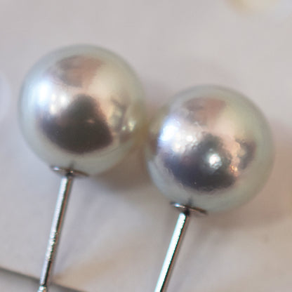 <SALE> Limited to actual item Natural color 9mm - 9.5mm Seawater Akoya Pearl Natural color Stud Earrings Pt900 From Japan Japanese akoyapearl reenspearl