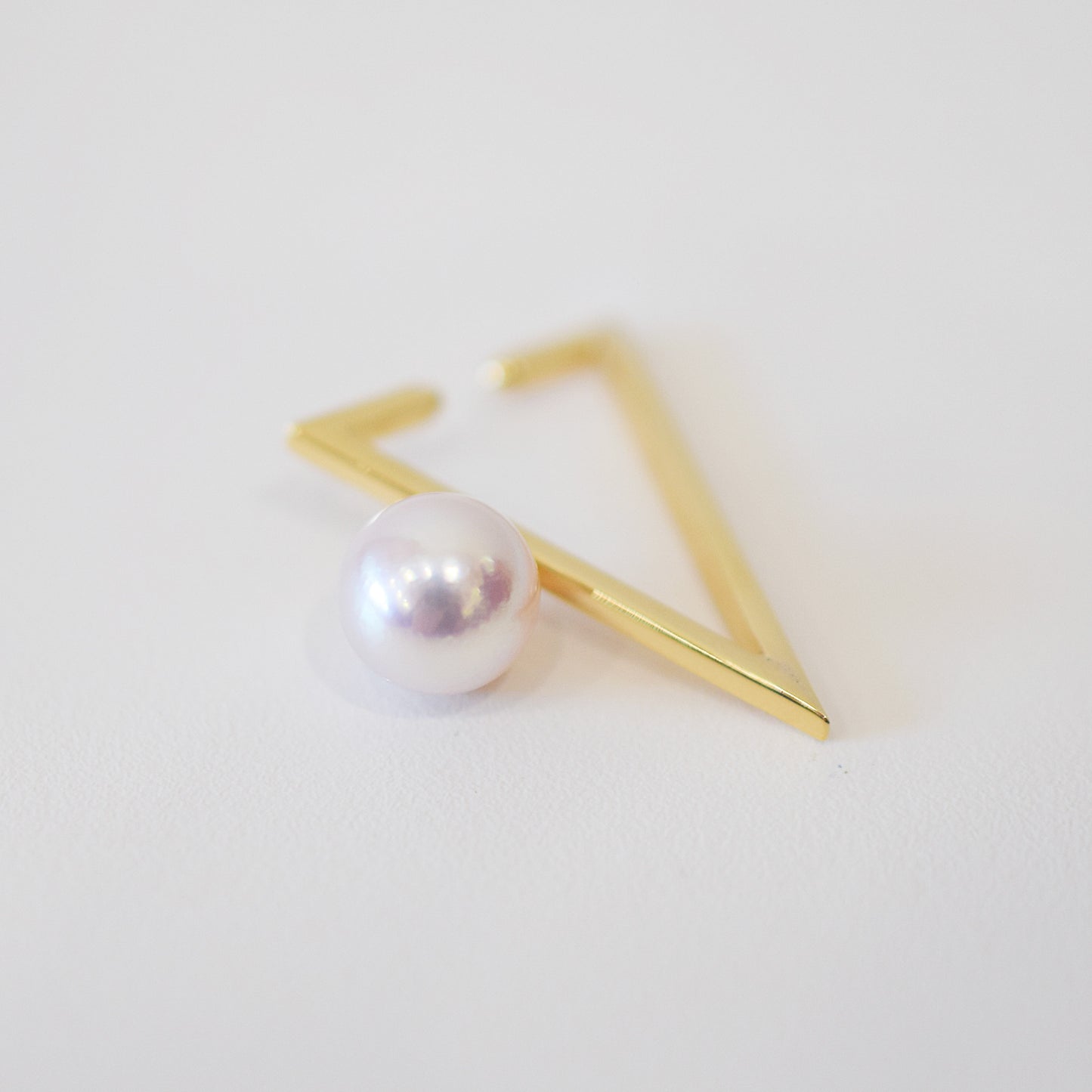 ［Custom-made］(1)White pink 7.5mm - 8mm akoya pearl Triangle Ear Cuff, (2)atural color 8.5mm - 9mm SV925 Ear Cuff
