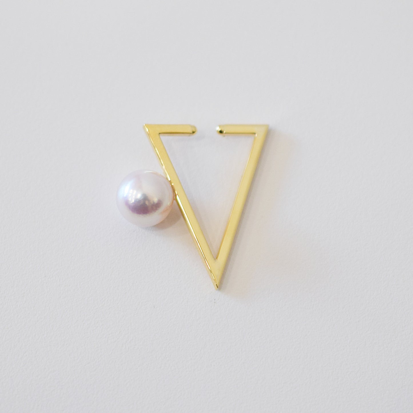 ［Custom-made］(1)White pink 7.5mm - 8mm akoya pearl Triangle Ear Cuff, (2)atural color 8.5mm - 9mm SV925 Ear Cuff